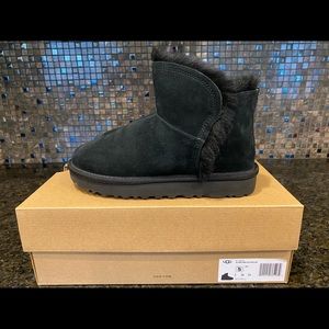 Women’s UGG boots US 5